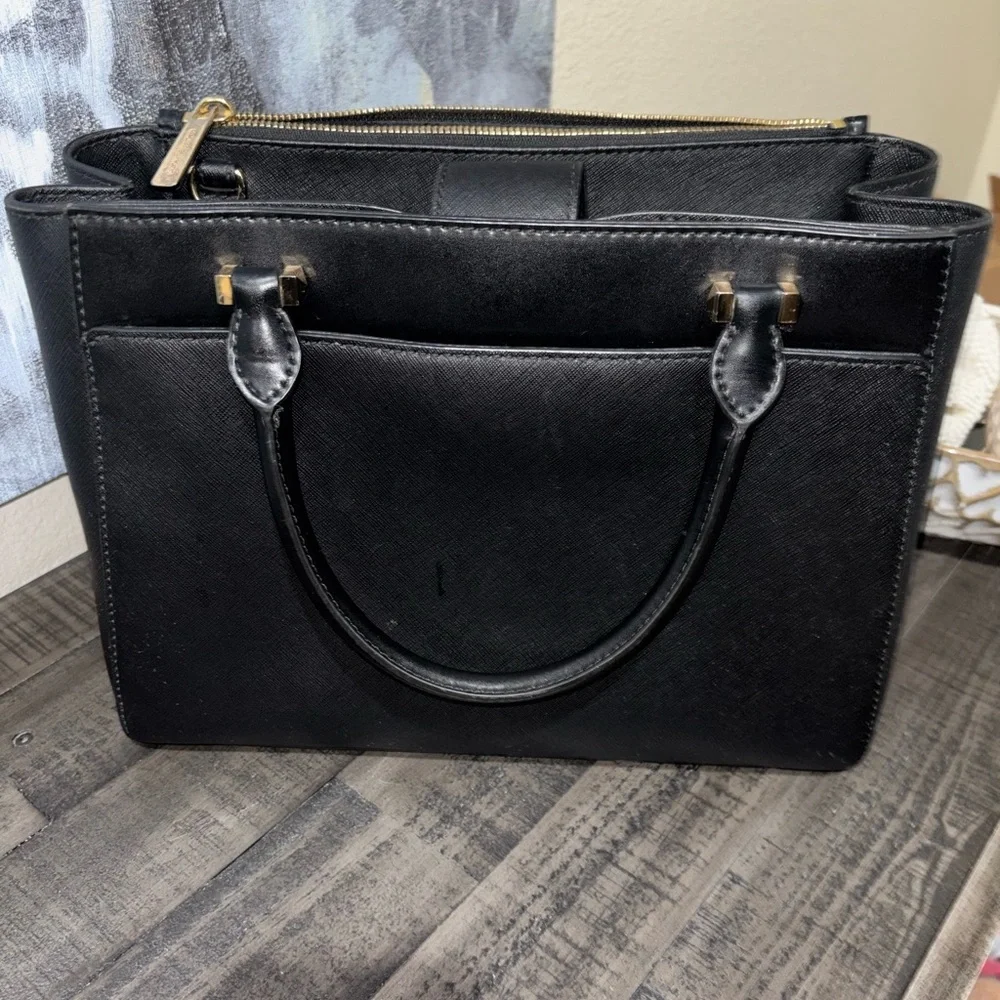 Michael Kors Gibson Leather Satchel
⭐️🌟 Open to Offers 🌟⭐️ - Picture 2 of 10